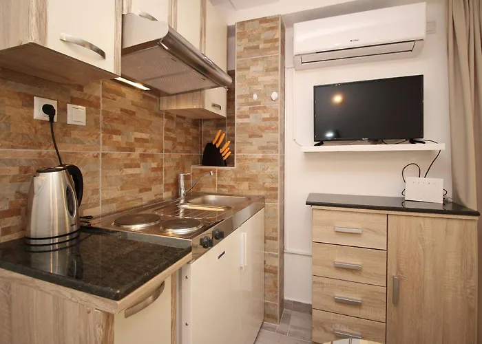 Apartman With Parking Space Baska, Krk - 22700 *